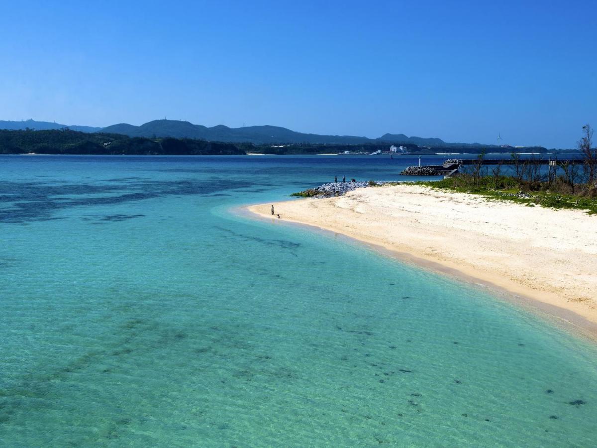ホテル パームツリーヒル 沖縄市 エクステリア 写真